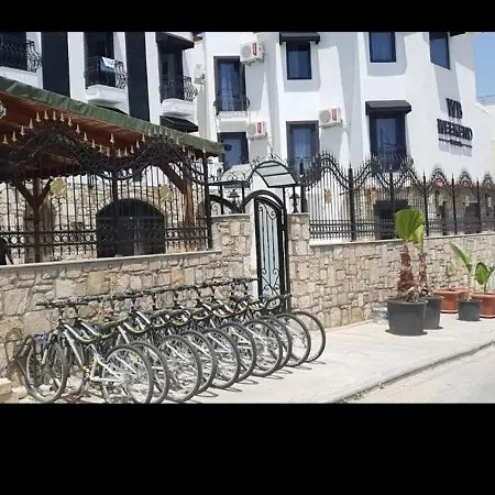 Wb Weekend Aparthotel 3*