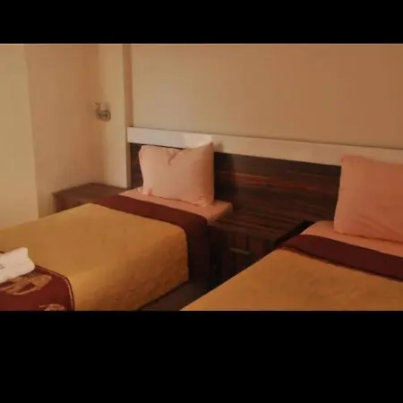 Wb Weekend Aparthotel 3*