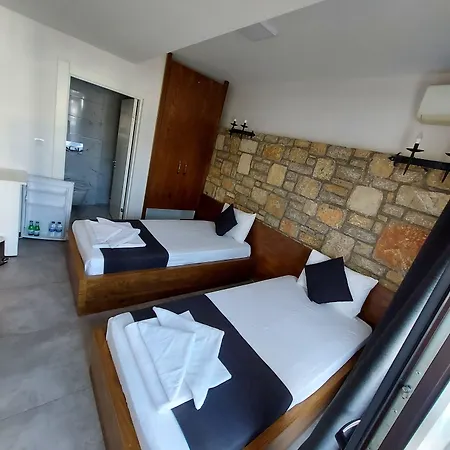 Wb Weekend Aparthotel 3*